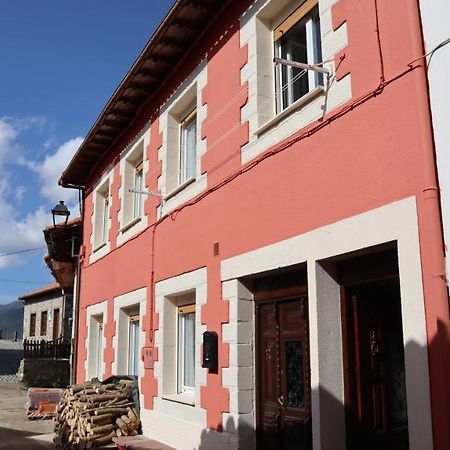 Casa Rural Cares Santa Maria de Valdeon エクステリア 写真