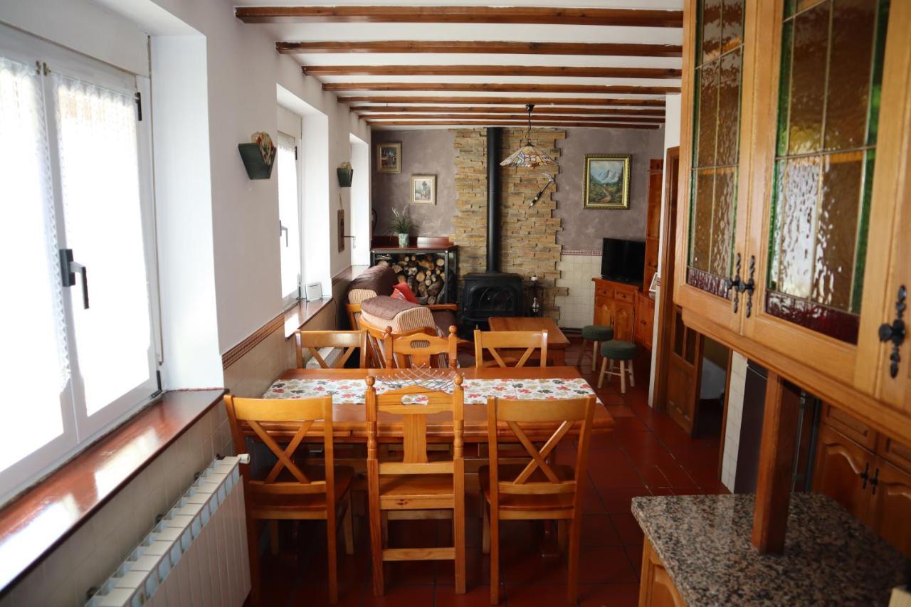 Casa Rural Cares Santa Maria de Valdeon エクステリア 写真