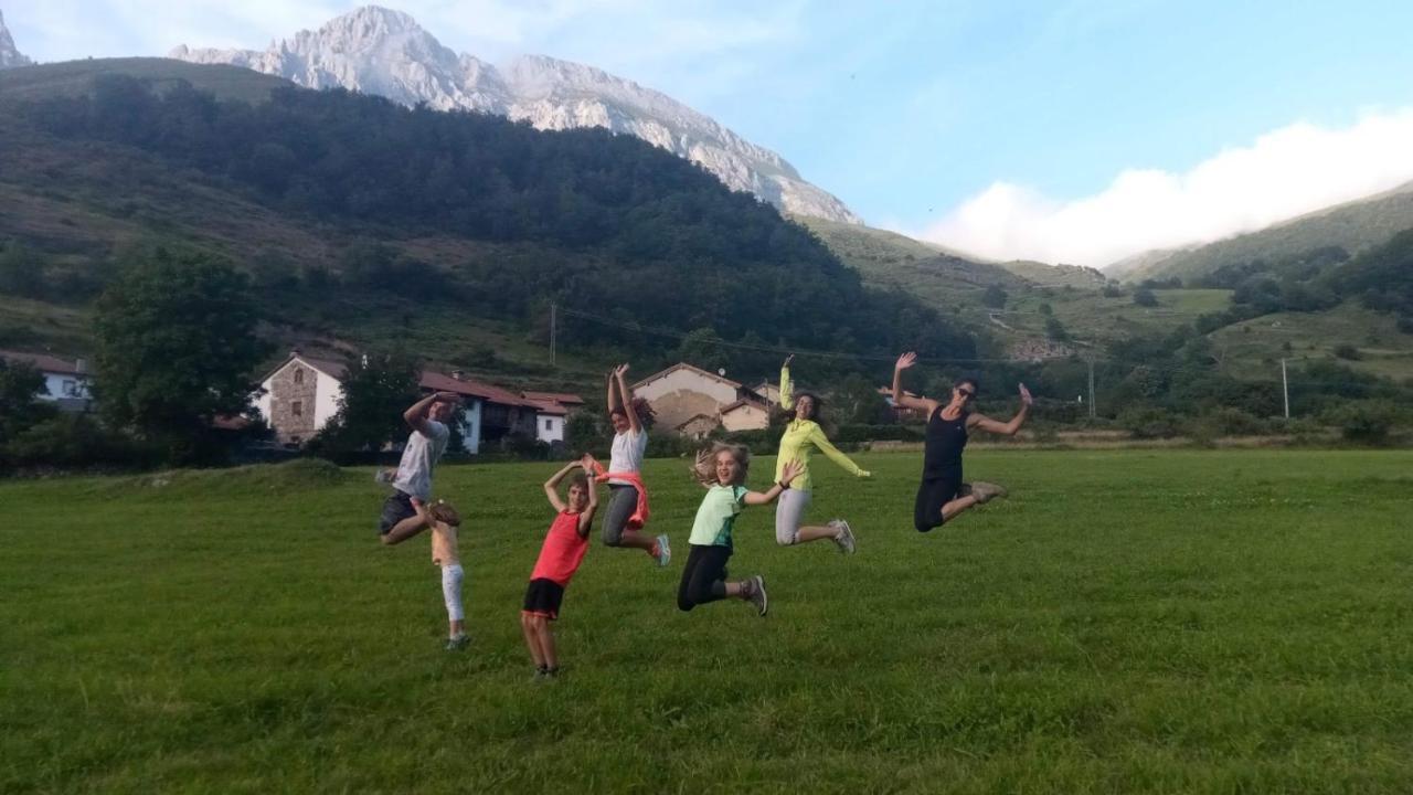 Casa Rural Cares Santa Maria de Valdeon エクステリア 写真