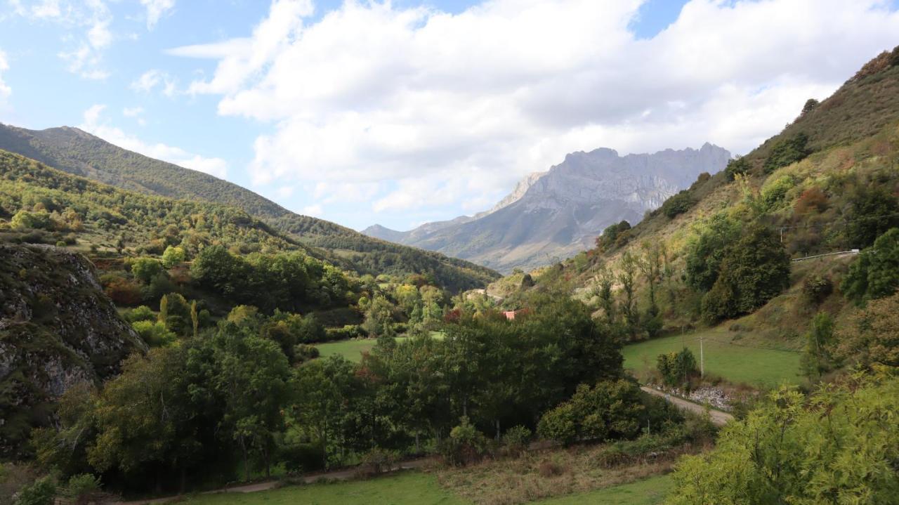 Casa Rural Cares Santa Maria de Valdeon エクステリア 写真