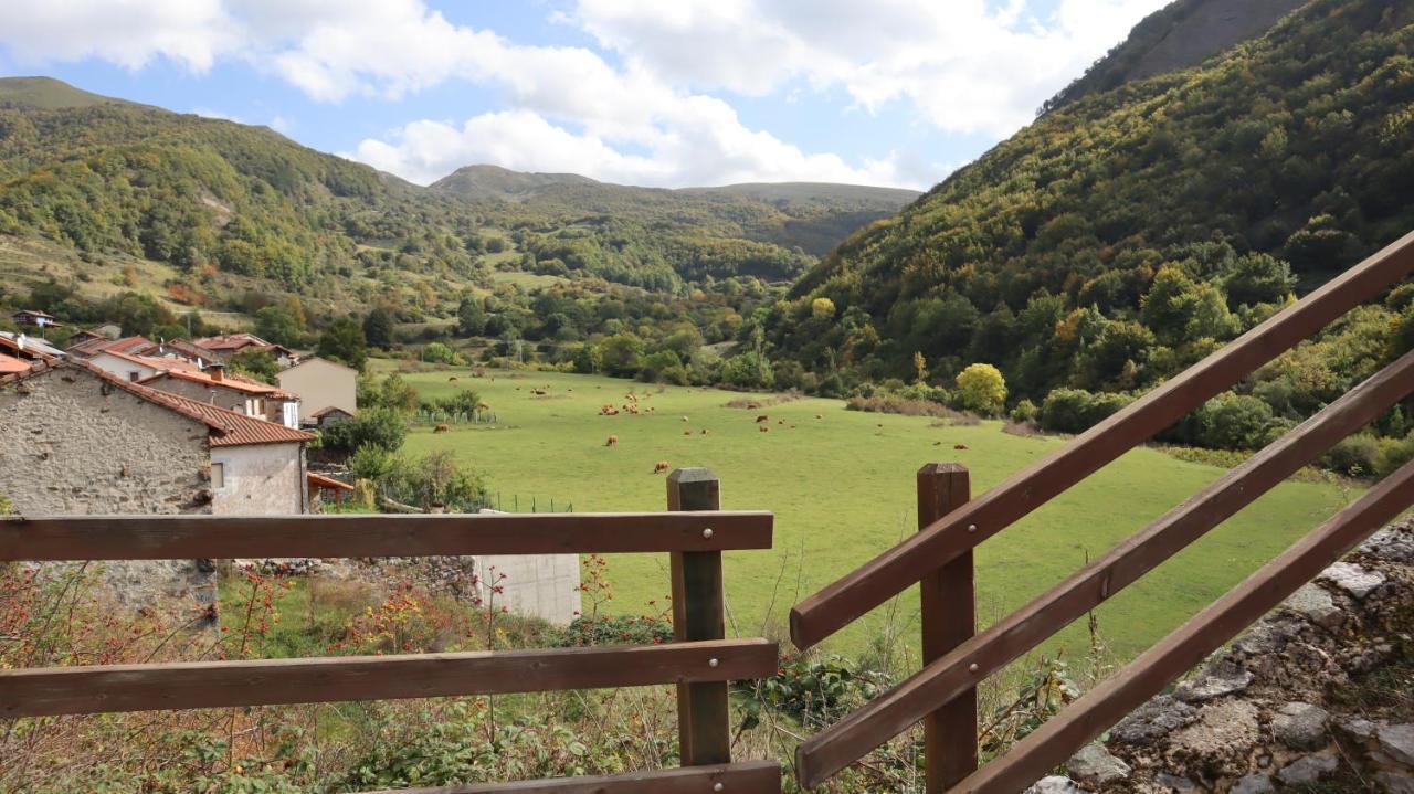 Casa Rural Cares Santa Maria de Valdeon エクステリア 写真