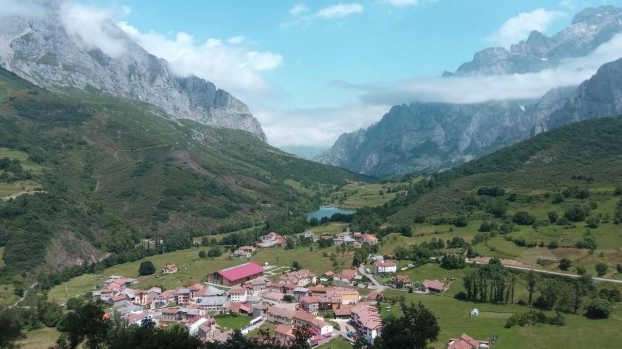 Casa Rural Cares Santa Maria de Valdeon エクステリア 写真